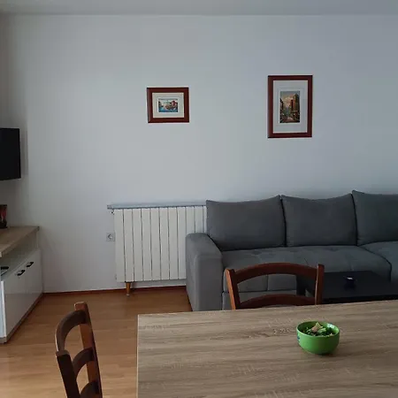 Zdenka-5 Km From Opatija Rukavac (Primorje-Gorski Kotar)