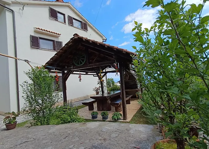 Zdenka-5 Km From Opatija