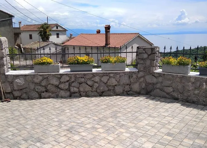 Zdenka-5 Km From Opatija Appartamento *